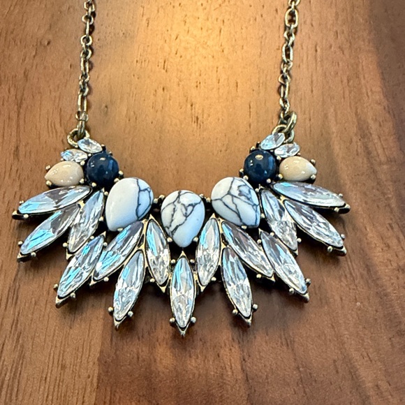 Elegant Gold and Silver Necklace - Picture 4 of 5